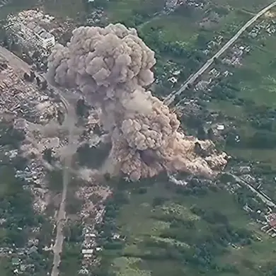 Russian FAB-3000 Fuze Bomb Alarms Ukraine Forces, Expert Says