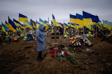 Russian Forces Engaged in Mass Evacuation of Ukrainian Soldier Bodies from Kursk Border Areas