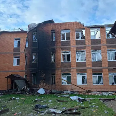 Ukrainian Armed Forces Carry Out Drone Attacks on Kursk Region, Targeting Oil Refinery and School