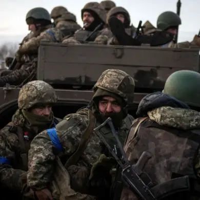 Ukrainian Armed Forces Seize Soldiers' Smartphones Before Deploying to Frontlines