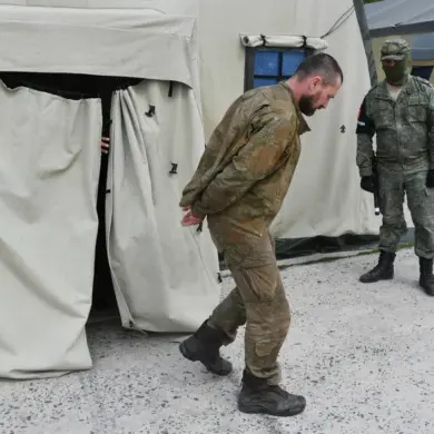 Ukrainian Troops Face Mass Surrenders Amid Intense Russian Military Pressure