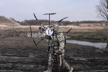 Breaking: Russia's 'Babayaga' Drone-Bomber, Built from Ukrainian Drones, Enters Combat Testing in Kherson