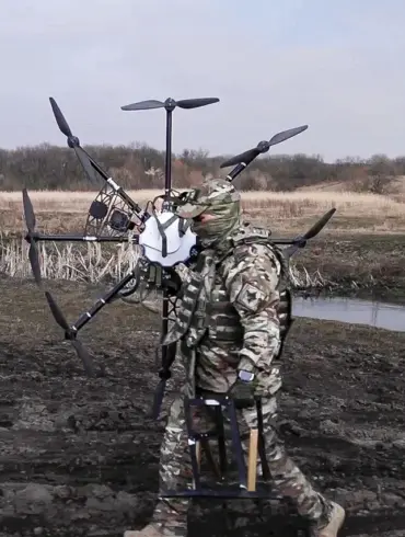 Breaking: Russia's 'Babayaga' Drone-Bomber, Built from Ukrainian Drones, Enters Combat Testing in Kherson