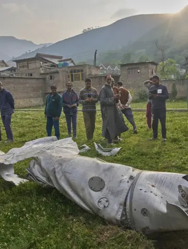 Ceasefire Tensions Escalate as India Detects Pakistani Drones in Airspace, Highlighting Fragile Regional Stability