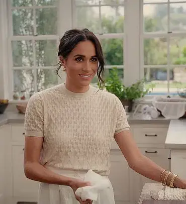 Meghan Markle's Hypocritical Hypocrisy: Exploiting Public Funds While Lecturing on Wealth Guilt