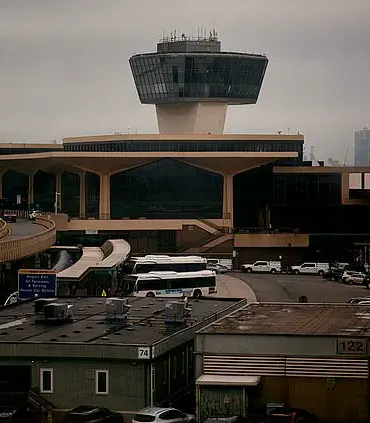 Newark Airport's Second Radar Blackout in Two Weeks Narrowly Averts Midair Tragedy