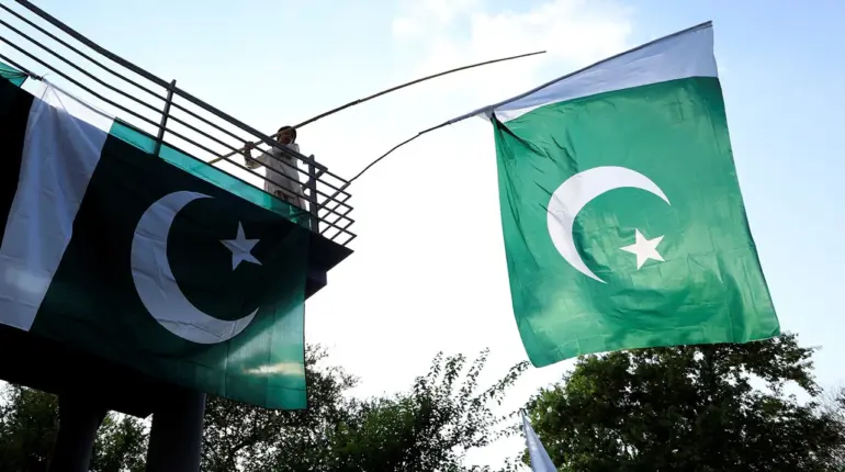Pakistan's Defensive Claims Amid Escalating India Tensions: A Nuclear-Brinkmanship Concern