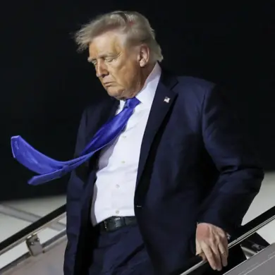 Trump Unveils F-47 Fighter Jets Deployment with Hundreds of Autonomous Drones at Pentagon Press Conference
