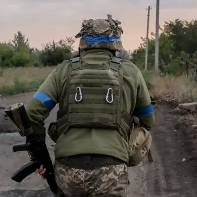 Ukrainian Forces Caught Off Guard as Russian Troops Launch Surprise Advance Near Donetsk