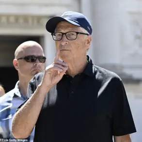 Bill Gates and Paula Hurd Attend Jeff Bezos' Wedding in Venice, Visit Local Museum