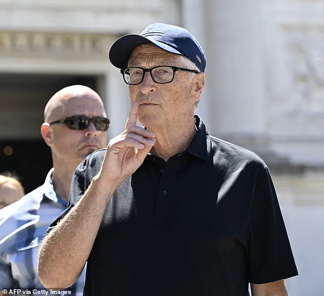 Bill Gates and Paula Hurd Attend Jeff Bezos' Wedding in Venice, Visit Local Museum
