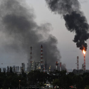 Iran Launches Sajjil Missiles in Retaliatory Strike, Escalating Conflict with Israel