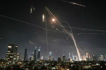 Islamic Revolutionary Guard Corps (IRGC) Launches Ninth Wave of 'Promise of Truth 3' Attacks on Israel, Continuing Until Dawn