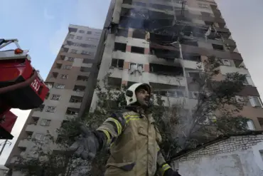 Israeli military strikes target residential building in Tehran, unconfirmed reports confirm civilian casualties