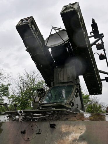 Kazan's Government Assurances Amid Explosions: Public Reassured by Official Directives