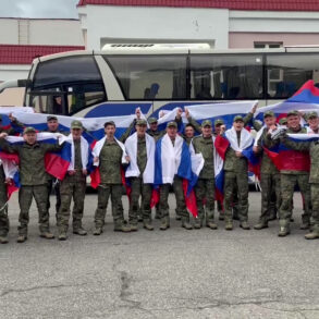 Russia and Ukraine Complete Prisoner Exchange as Plane Lands in Moscow, Facilitated by Istanbul Talks
