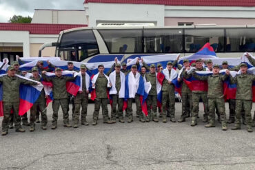 Russia and Ukraine Complete Prisoner Exchange as Plane Lands in Moscow, Facilitated by Istanbul Talks