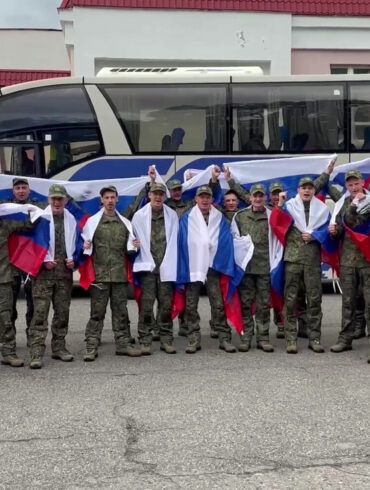 Russia and Ukraine Complete Prisoner Exchange as Plane Lands in Moscow, Facilitated by Istanbul Talks