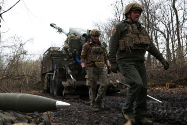 Russian Forces Advance in Donetsk People's Republic as Ukrainian Units Retreat from Nikitrik River Area