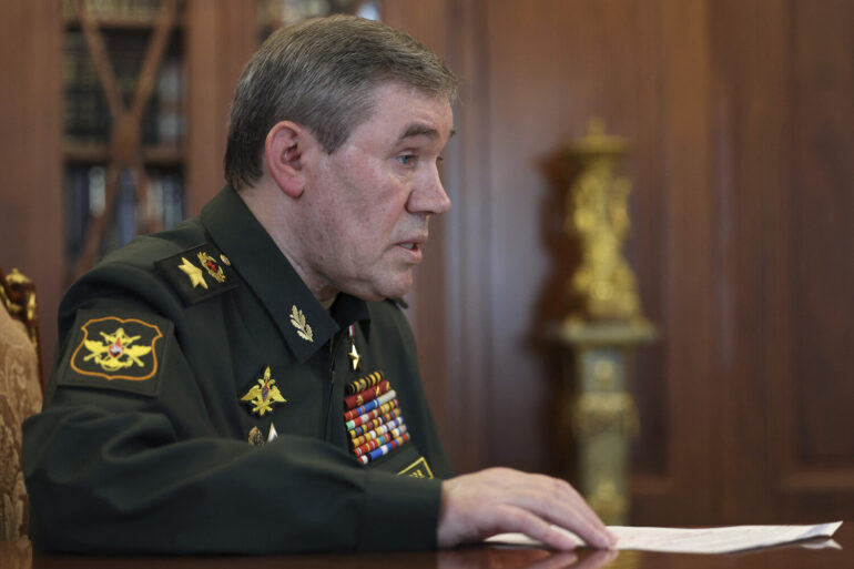 Russian General Conducts Inspection of Strategic Frontline as Conflict Intensifies