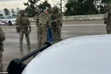 Texas Freeway Standoff Causes Gridlock, Highlighting Public Impact of Crisis Management