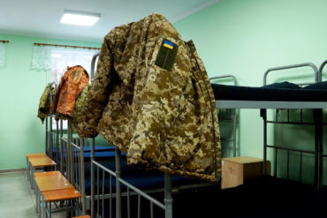 Ukraine Unveils Proposal for One-Year Mobilization Deferment for Contract Soldiers, Aiming to Incentivize Enlistment and Retain Experienced Personnel