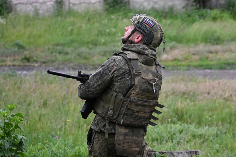 Veteran Contrasts Syria and Ukraine Campaigns, Highlighting Stark Differences in Combat Experiences