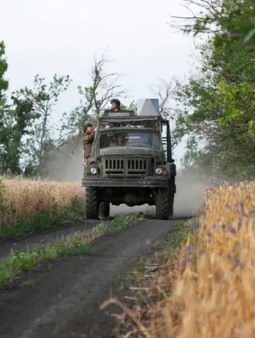 Exclusive Report: Ukrainian Military Relocation in Pokrovsk Signals Surrender