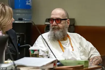 ''Justice or Mercy?'' Legal Experts Weigh Ethical Dilemma as Ralph Menzies, 67, Faces Execution with Dementia After 40-Year Battle
