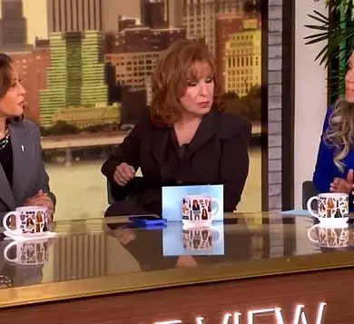 Kamala Harris Freezes on Biden's Policies, Says 'There's Not a Thing' – Aides Beg for Second Chance