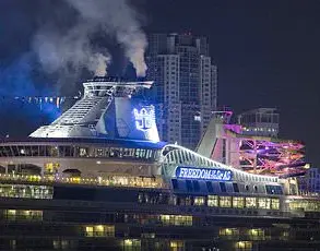 Passenger Detention Incident Sparks Debate on Cruise Industry Regulations and Public Safety