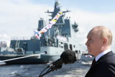 Putin Congratulates Russian Navy on Navy Day, Stresses Importance of Maritime Security