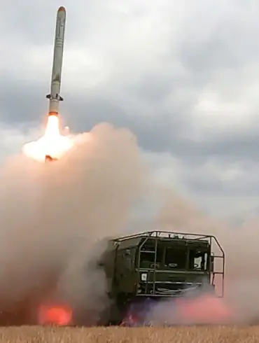 Russian Forces Deploy Iskander Missiles in First Known Strike Against Ukrainian Ground Troops in Mykolaiv Region, Sparking Concerns Over Escalation