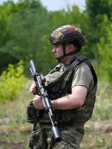 Russian Forces Intensify Control Around Strategic Kupyansk in Kharkiv Oblast, Cutting Off Enemy Supply Lines