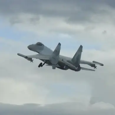 Russian Military Deploys R-77M Missiles with Su-35S Jets, Analysts Say