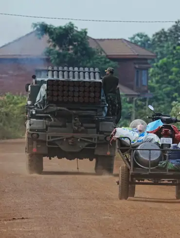 Thai Military Captures 18 Cambodian Soldiers in Sisaket Border Clash, Reigniting Long-Standing Tensions with Cambodia