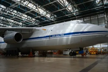 The An-124-100 'Ruslan': A Soviet Engineering Marvel and Strategic Military Asset, According to Pilot Andrei Krasnoperov