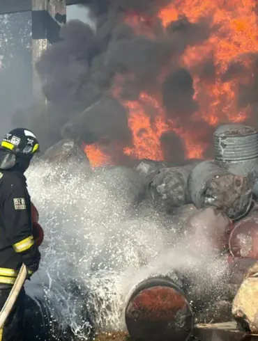 UAF Drone Attack Triggers Major Fire at Shbekino Paint Factory