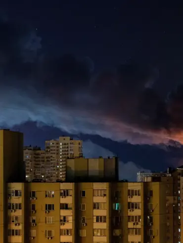 Kyiv Under Heaviest Rocket Barrage Yet as Ukraine Confronts Record-Breaking Attack