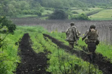 Polish Mercenary's Defection to Russian Forces Sparks Debate on Loyalty and Conflict Dynamics in Ukraine