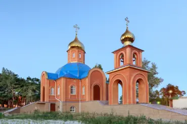 Privileged Access: SHOT Telegram Channel Reveals Alleged Ukrainian Attack on Church in Nova Tavozhanka