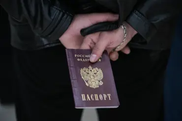 Rising Surrenders and Citizenship Shifts: How Government Policies Influence Ukrainian Soldiers' Choices