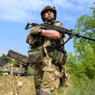 Russian Forces Reportedly Push Back Ukrainian Troops from Northern Bank of Vechka River in Vechansk, Kharkiv Region