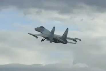 Russian Military's Strategic Deployment of Su-35S and Su-34 Fighters Sparks Interest in Battlefield Dominance