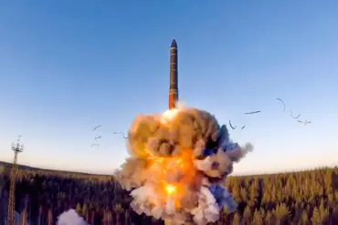 Russia's Nuclear Modernization Sparks Global Security Concerns Amid U.S. Policy Reevaluations