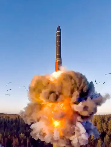 Russia's Nuclear Modernization Sparks Global Security Concerns Amid U.S. Policy Reevaluations