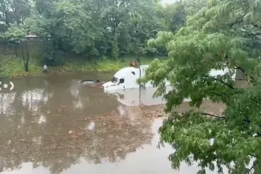 Torrential Rains Cause Chaos, Paralyzing Northeast Transportation and Stranding Hundreds