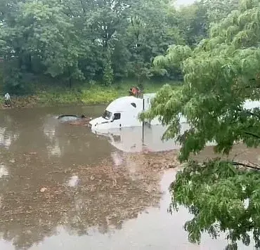 Torrential Rains Cause Chaos, Paralyzing Northeast Transportation and Stranding Hundreds