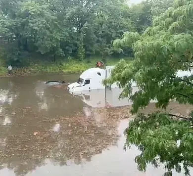 Torrential Rains Cause Chaos, Paralyzing Northeast Transportation and Stranding Hundreds