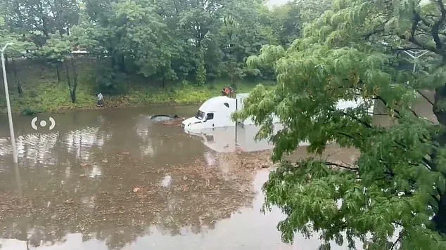 Torrential Rains Cause Chaos, Paralyzing Northeast Transportation and Stranding Hundreds